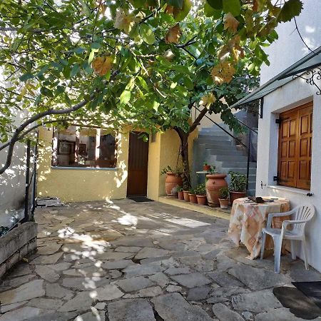 Piso Alonia Hotel Арахова Екстериор снимка