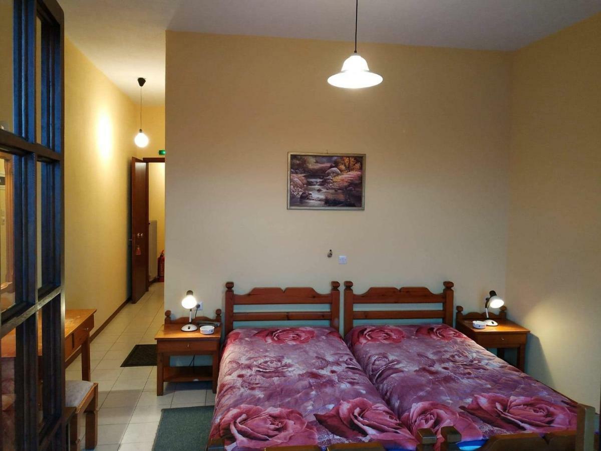 Piso Alonia Hotel Арахова Екстериор снимка